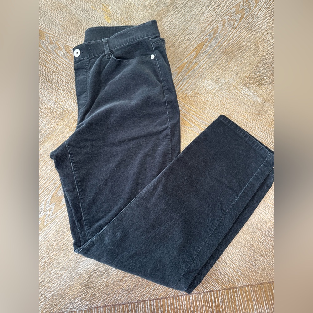 J Jill Black Corduroy Pants Medium Waist 34” Inseam 28” Mid Rise Cotton